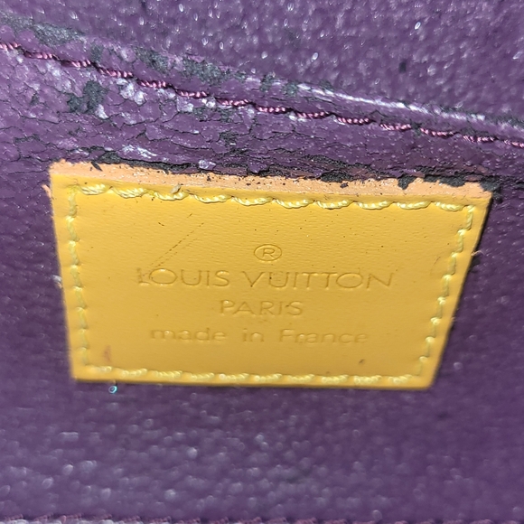 Authentic Louis Vuitton Epi Dauphine Cosmetic Pouch - Picture 8 of 10